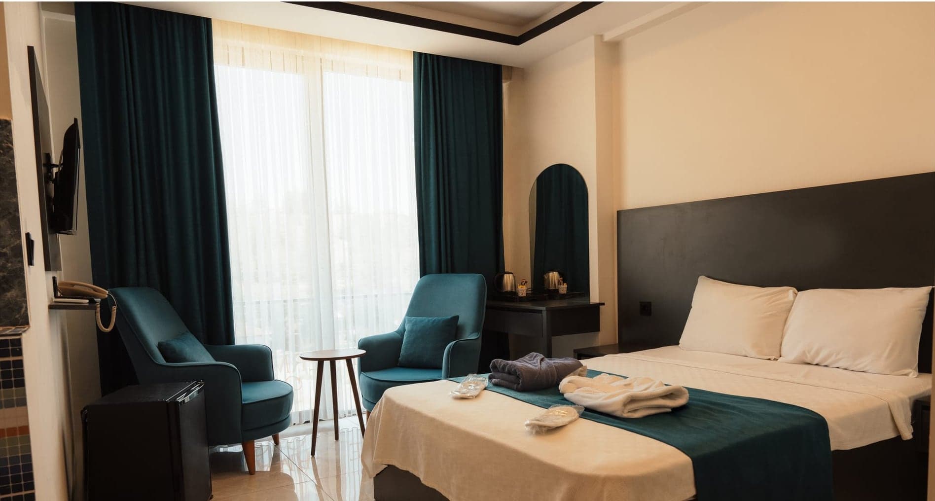 Deluxe Süit odası ve özel termal havuzu